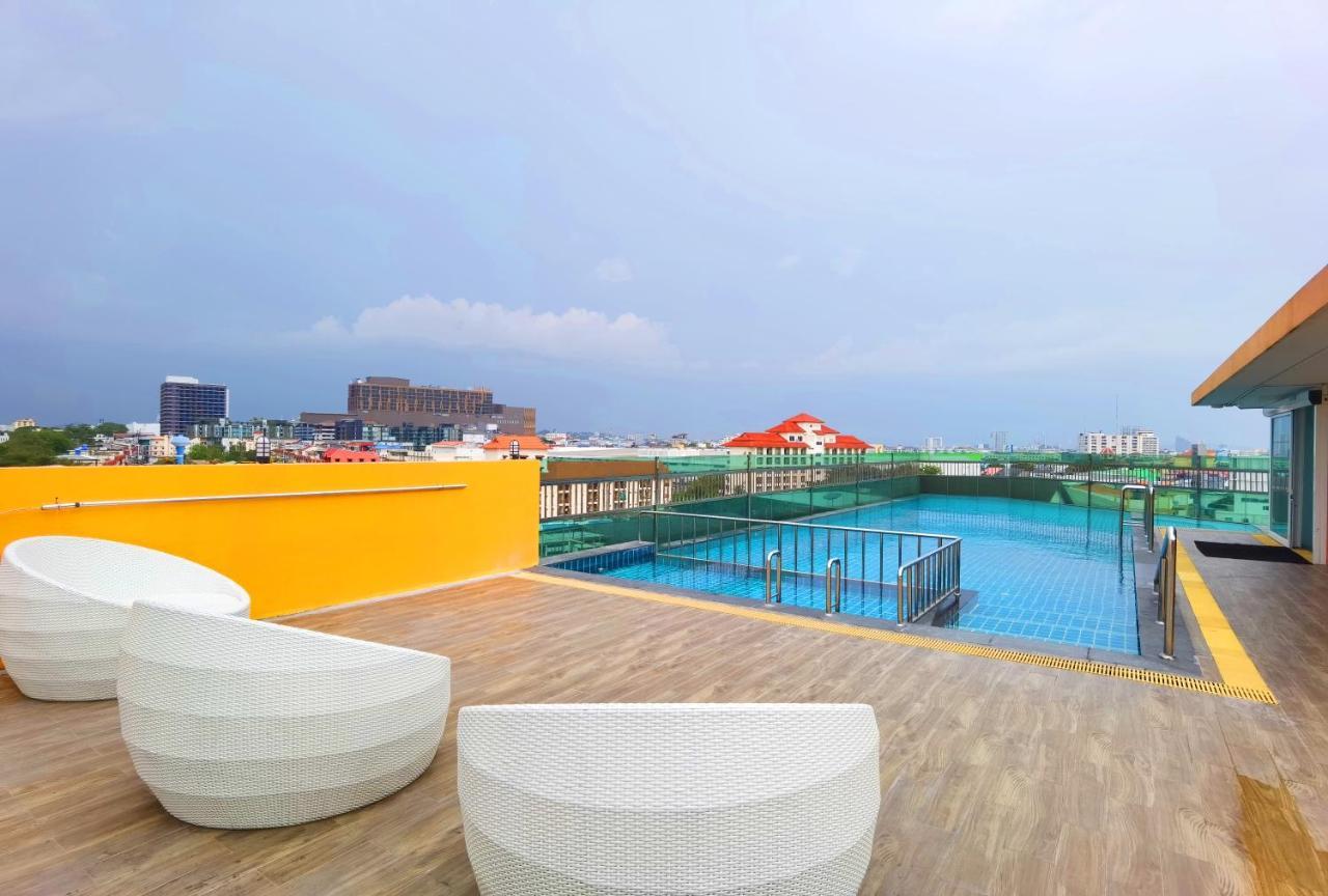 Nova Express Pattaya Hotel Exterior photo