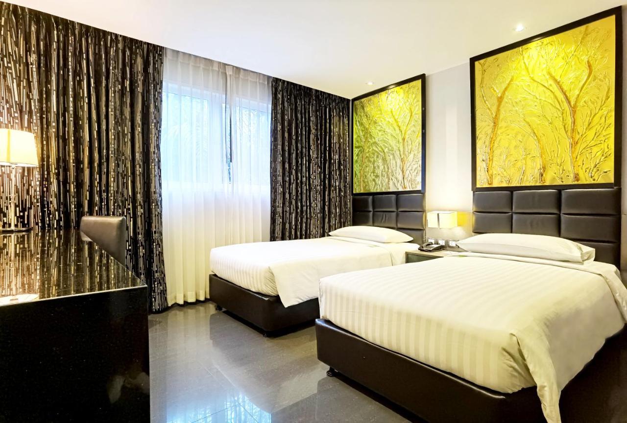 Nova Express Pattaya Hotel Exterior photo