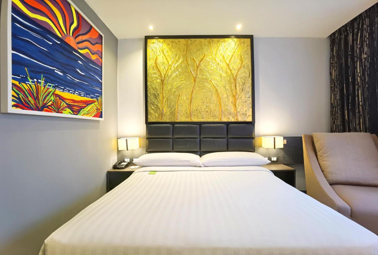 Nova Express Pattaya Hotel Exterior photo