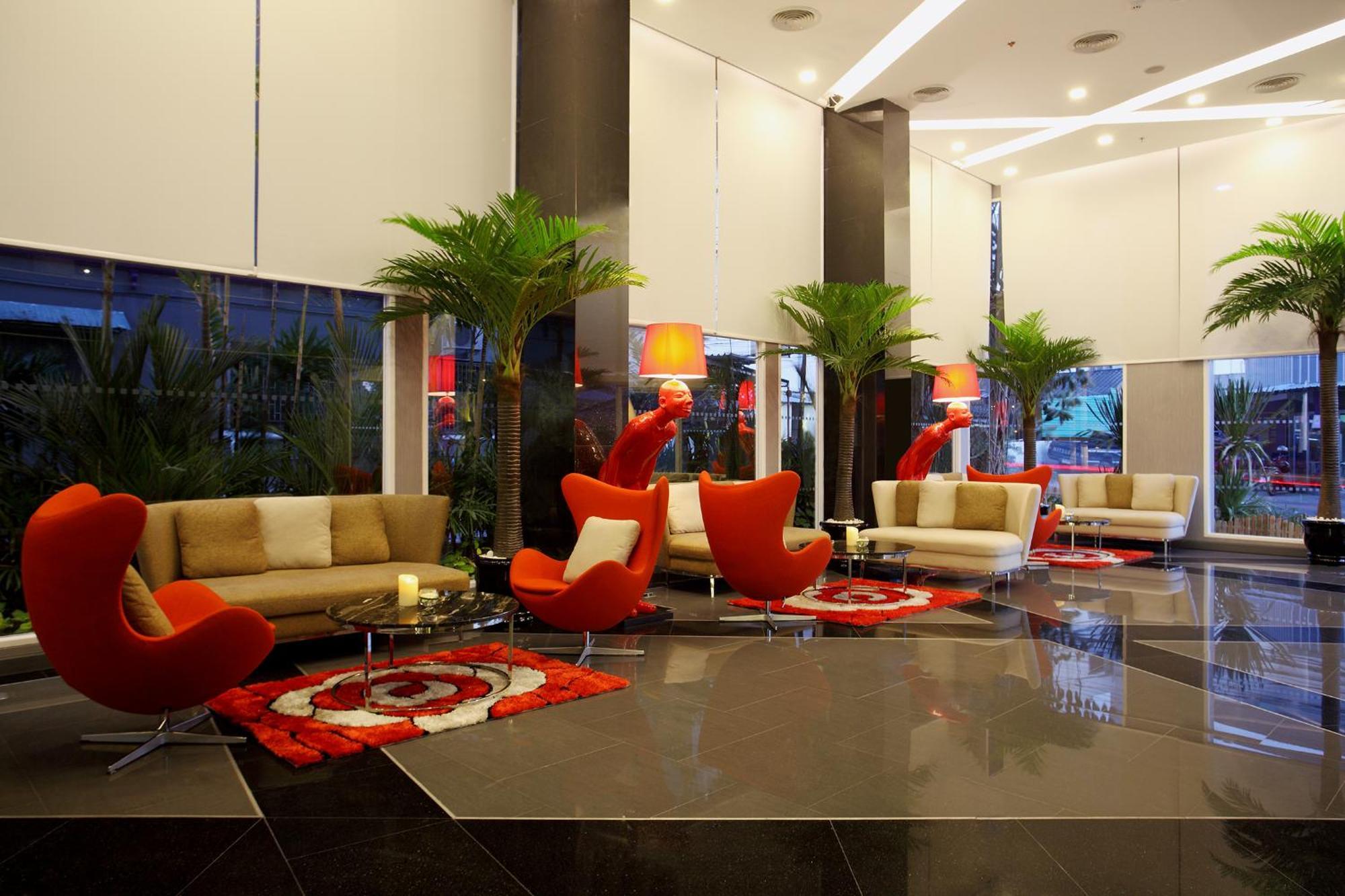 Nova Express Pattaya Hotel Exterior photo